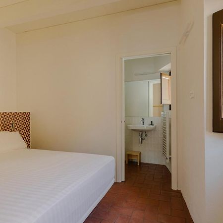 Flateli Santa Clara 11 Apartment Girona Bagian luar foto