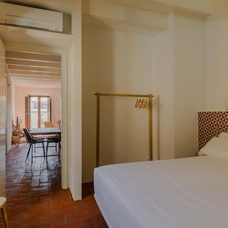 Flateli Santa Clara 11 Apartment Girona Bagian luar foto